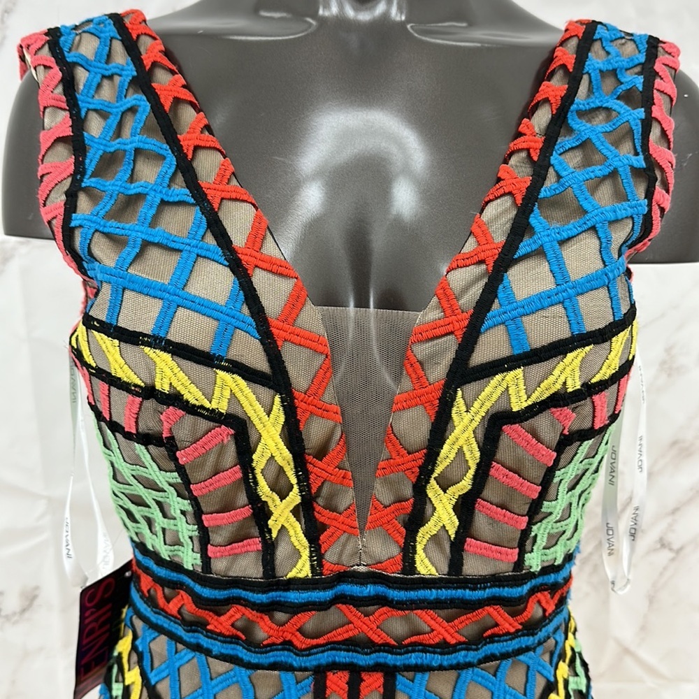 Jovani‎ Rare find embroidered mesh over nude satin size 4 - Picture 3 of 16